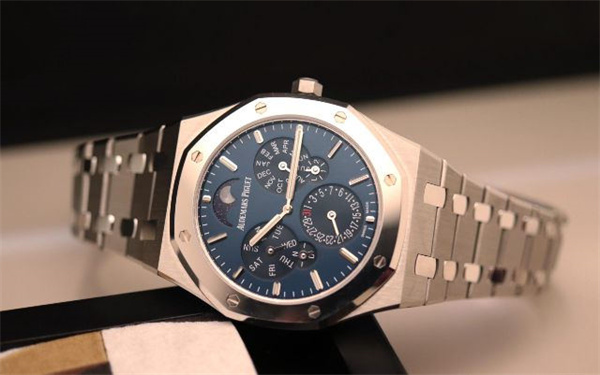 愛彼手表走時不準解決方法(圖) 愛彼手表走時不準解決方法(圖)