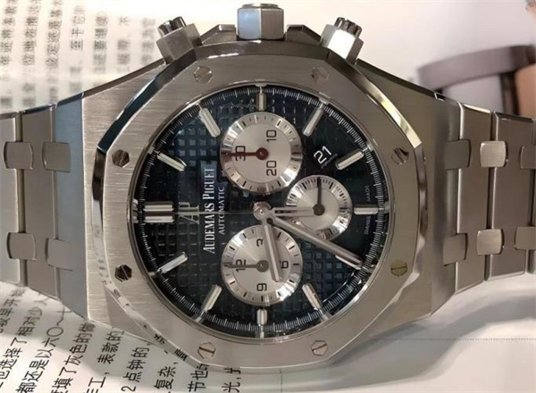 愛彼表面會摔碎嗎(圖) 愛彼表面會摔碎嗎(圖)