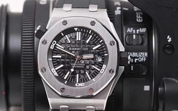 愛彼手表表針不走了解決辦法(圖) 愛彼手表表針不走了解決辦法(圖)